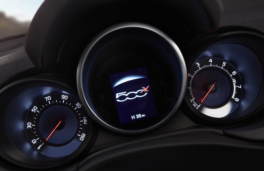 Панель приборов Fiat 500X Trekking (334) 2016 года  (NA) (фото 19 из 40)